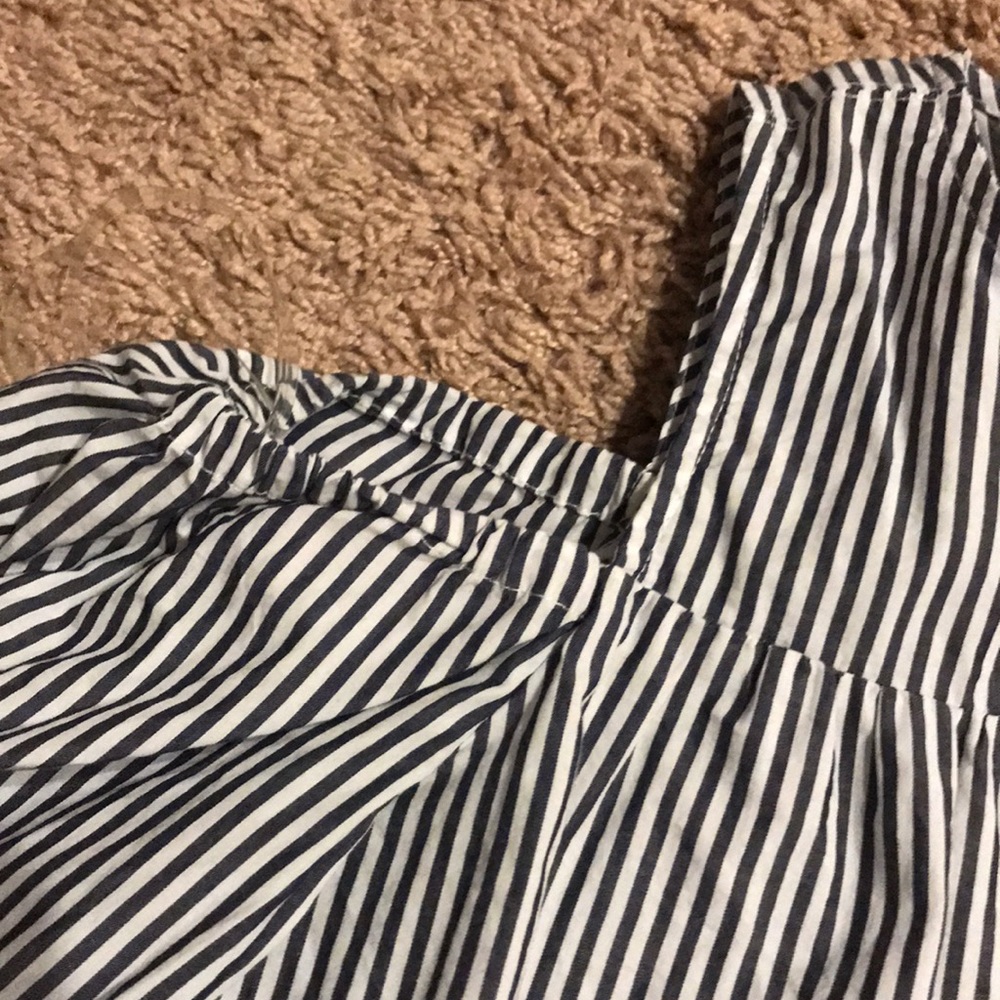 Striped Top With Roses - Picture 4 of 5